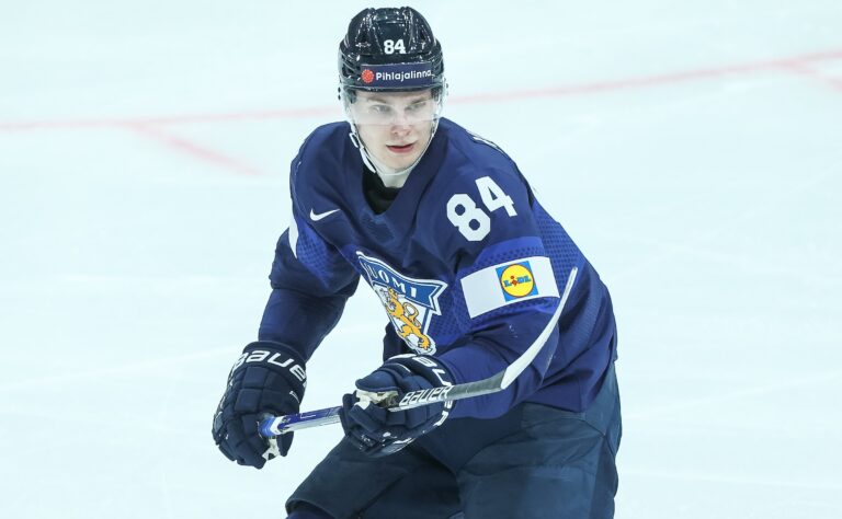 NHL hylkäsi perinteensä – suomalaistähdeltä viiltävä kuitti