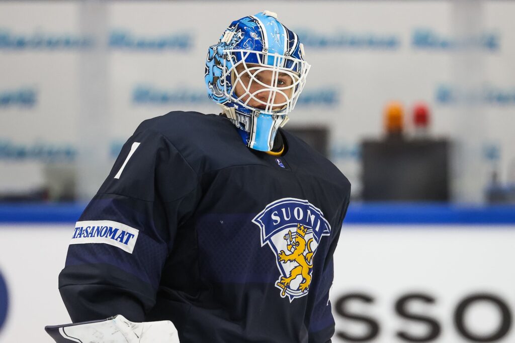 Nuorten Leijonien tähtivahti varattiin NHL:ään – vakuuttava kausi palkittiin Nuorten Leijonien tähtivahti varattiin NHL:ään – vakuuttava kausi palkittiin