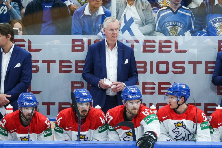Entiseltä Leijona-valmentajalta hurja temppu – näin joukkue eteni finaaliin