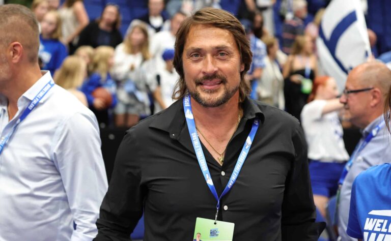 Teemu Selänne ajautui myrskyn silmään – yksi painallus riitti