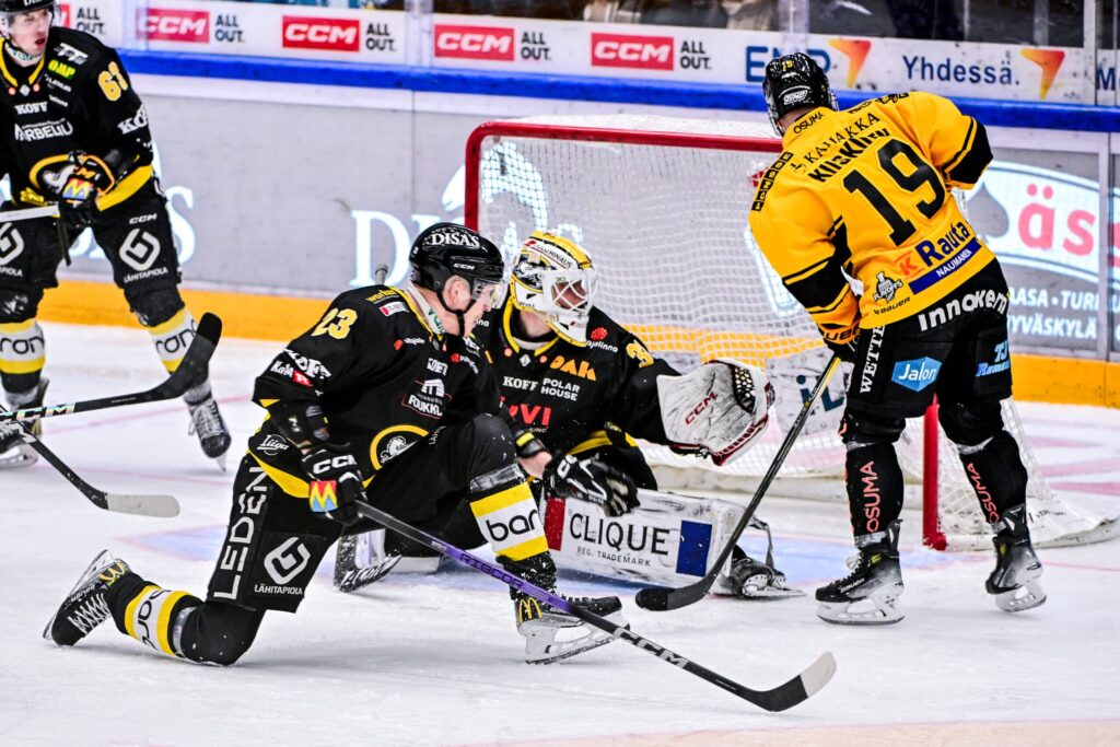 Nuoren Leijonan valinta pakotti Liiga-seuran toimimaan