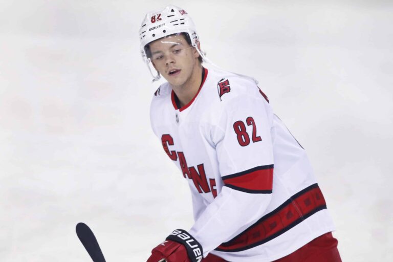 NHL-seurassa myllerrys käynnissä – suomalaistähdelle ovea?