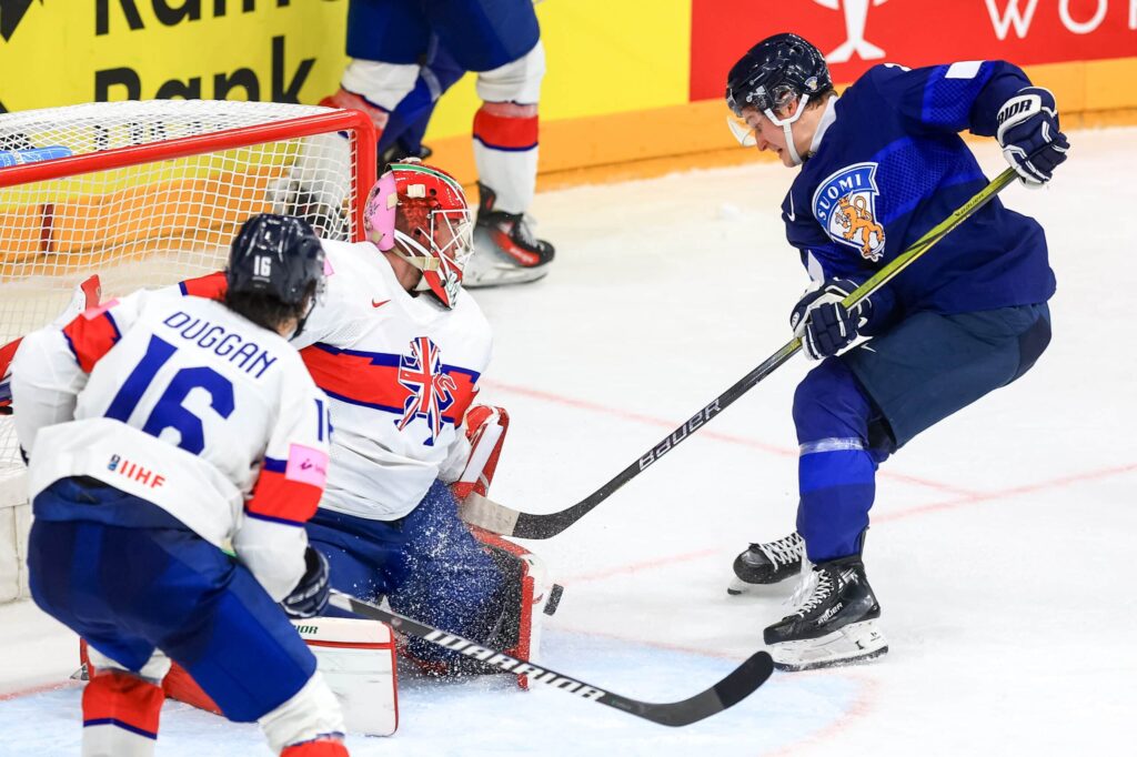Oliver Kapanen valmis näyttämään kyntensä – NHL odottaa