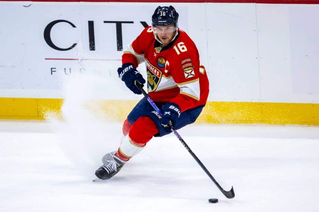 Aleksander Barkov rikkoi hiljaisuuden Aleksander Barkov rikkoi hiljaisuuden