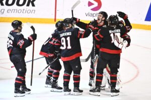 NHL-seuran kapteenikuvio herätti hilpeyttä – Floridan rääväsuu iski heti kiinni