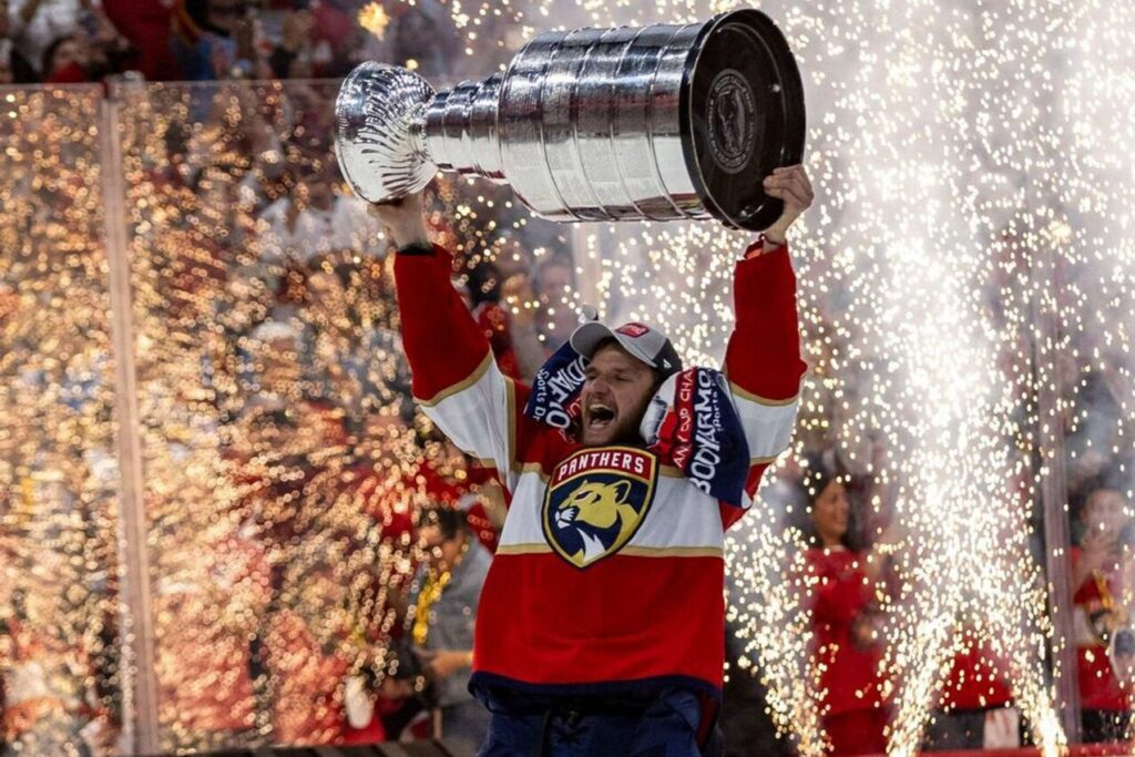Nyt se on varmaa - Stanley Cup palaa jälleen Suomeen Nyt se on varmaa – Stanley Cup palaa jälleen Suomeen