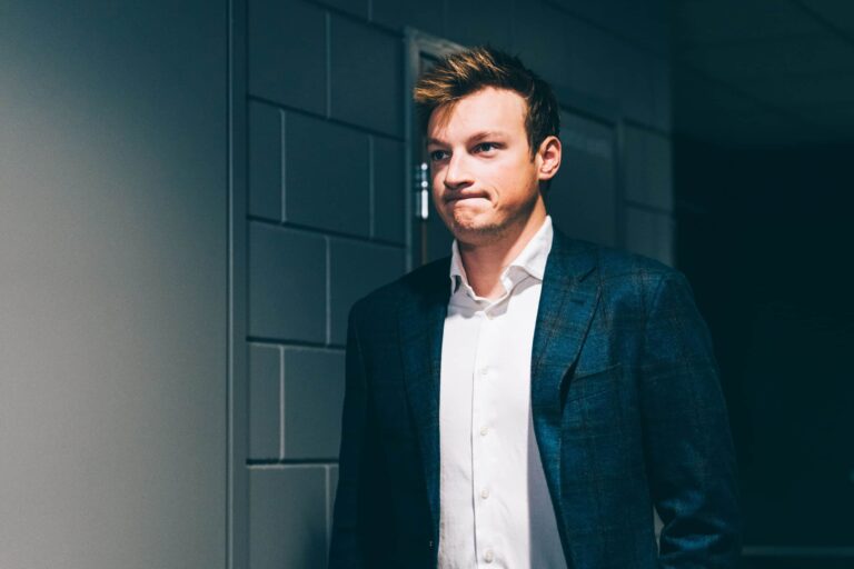 NHL-tähden tuore jättisopimus herättää puhetta – Sami Helenius löi nyrkin pöytään