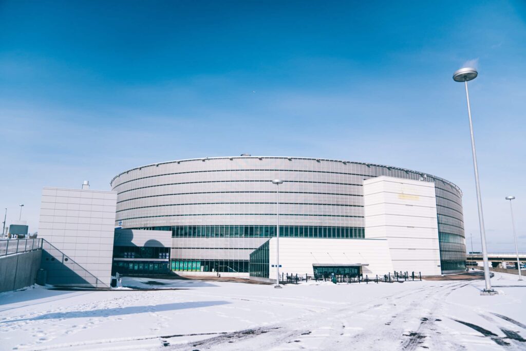 Helsinki käänsi selän Leijonille – asiantuntija ryöpyttää shokkipäätöstä IS:lle