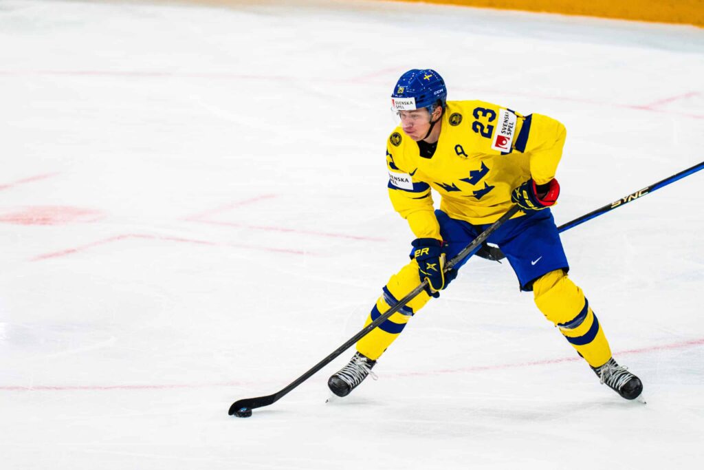 Detroitin supertähti upotti Tshekin - Ruotsi mitalipeleihin kotikisoissa Detroitin supertähti upotti Tshekin – Ruotsi mitalipeleihin kotikisoissa