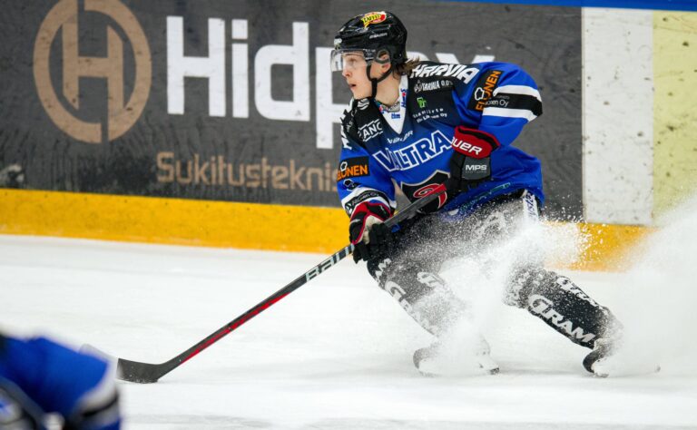 Suomalaispelaajalle kylmä suihku NHL:stä