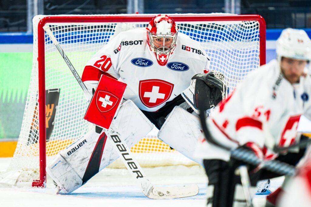Sveitsiltä kevyt miehistö Euro Hockey Tourille