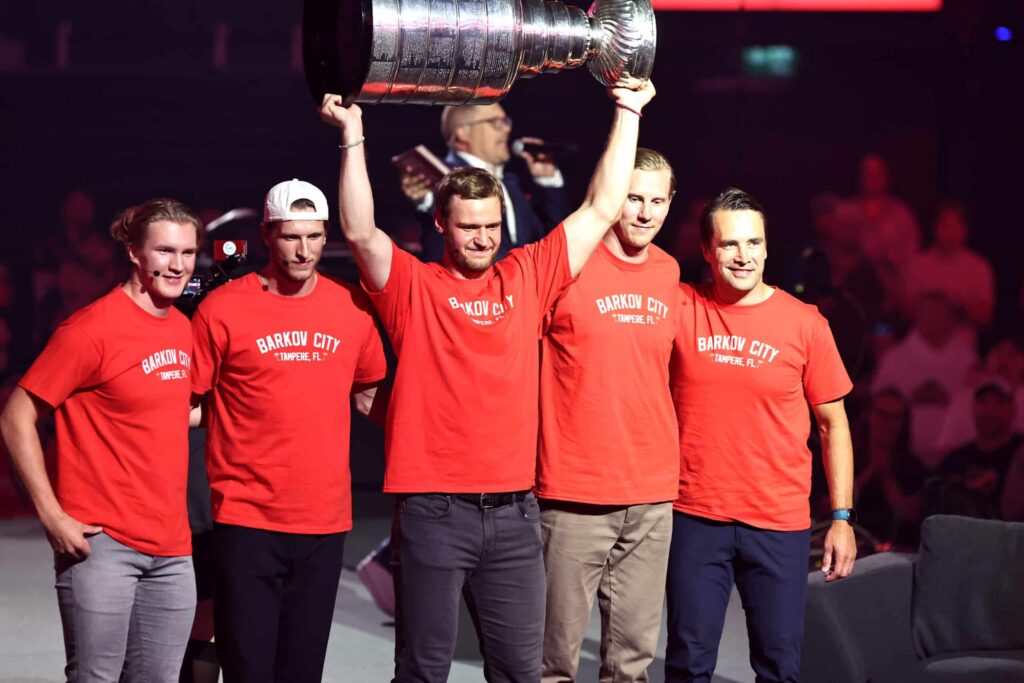 Stanley Cup hyötykäyttöön – Niko Mikkola näytti mallia