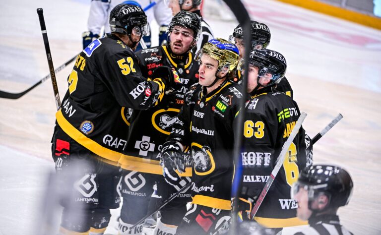 Ruotsalaisässä pitkään sivussa – järisyttävä takaisku Liiga-seuralle