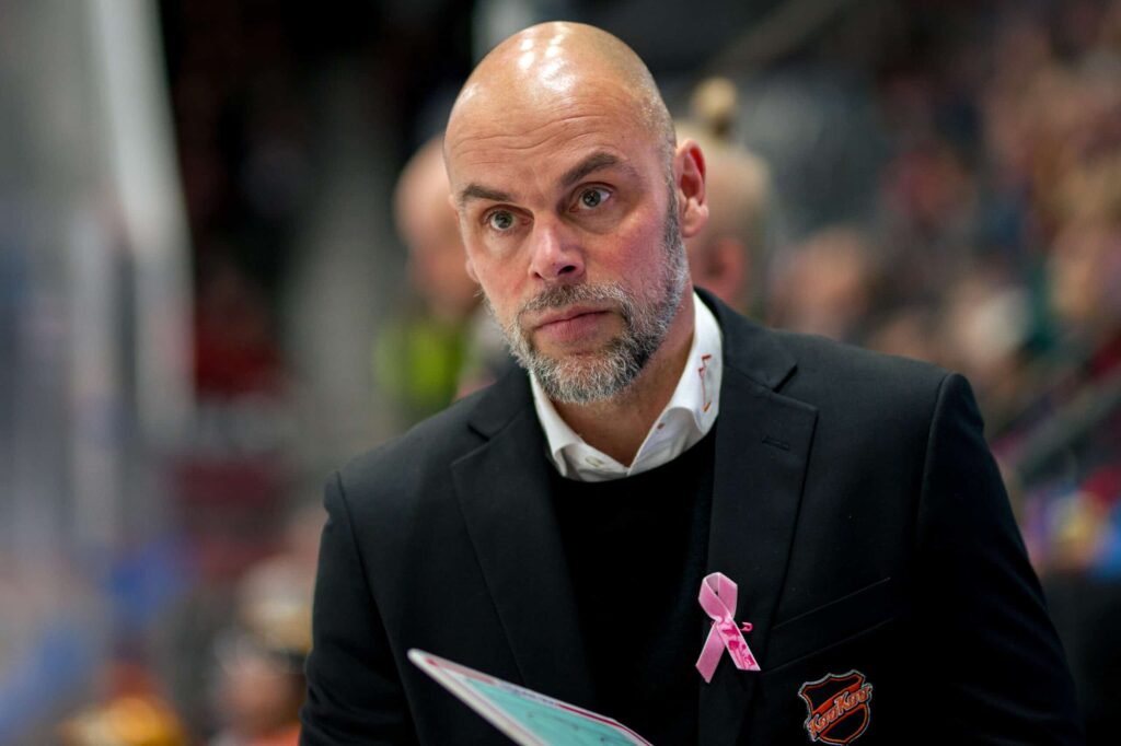 Liiga-seura iski viisi ässää pöytään – Leijona-päällikön syrjäyttämä sankari sai ilouutisia