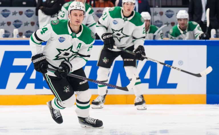 ”Kaikki näkivät” – NHL-asiantuntijalta tyly arvio Roope Hintzin tilanteesta
