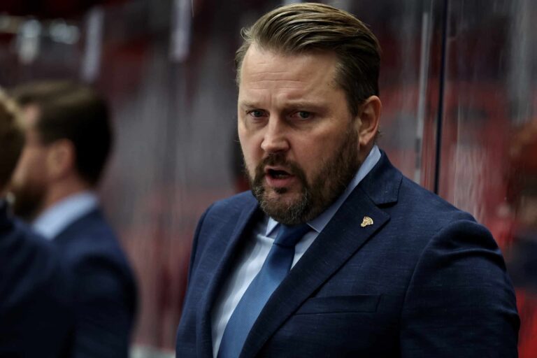 Leijonien päävalmentaja Latvia-tappion jälkeen: ”Ehkä huomenna pääsemme pelaamaan ylivoimaakin”