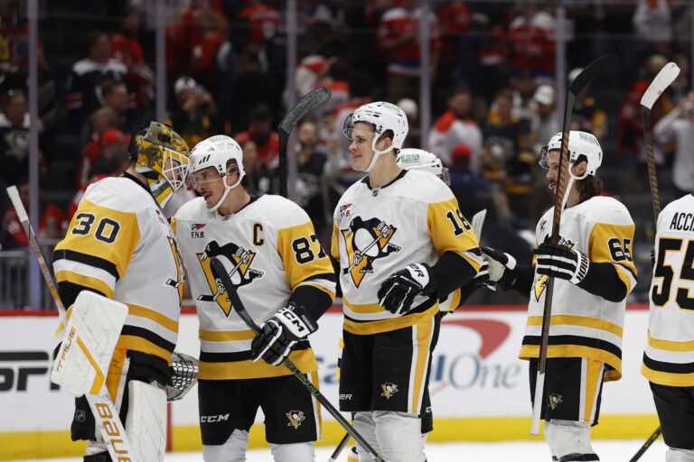Uusi tulokas sekoittaa pakkaa – suomalaisvahti kovassa puristuksessa NHL:ssä