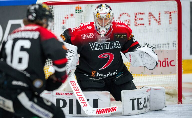 MM-kultavahti ilman seuraa – Liiga-seuroilla tuhannen taalan paikka