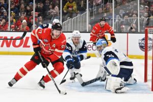 Connor McDavid rikkoi hiljaisuuden olympiapettymyksen jälkeen