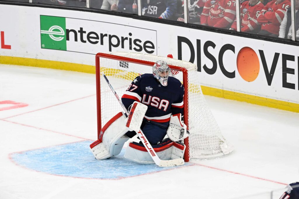 Yhdysvaltain maajoukkueen supertähdelle kunniaa NHL:ssä Yhdysvaltain maajoukkueen supertähdelle kunniaa NHL:ssä