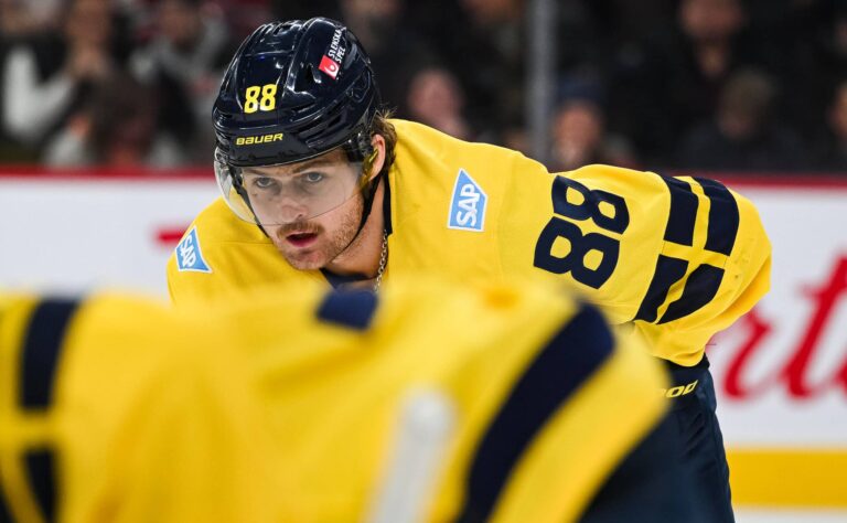 NHL: Ruotsin maalirohmu rikkoi historiallisen rajapyykin