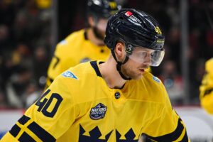 NHL-jätti kartoittaa uusia vaihtoehtoja – ruotsalaistähti nousi keskelle huhuja