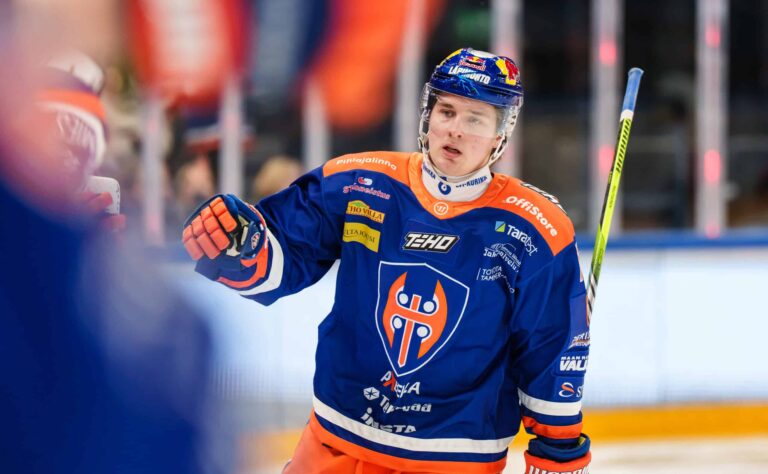 Liigan kultakimpaleelta suoraa puhetta – ”Ei sinne vain lähdetä kokeilemaan”