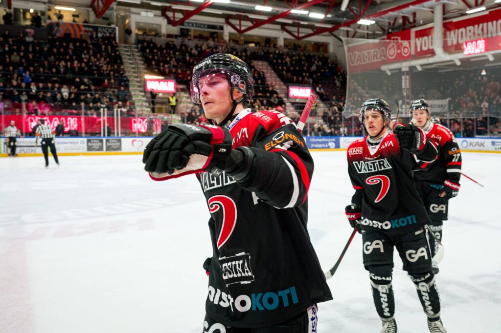 Leijona palaa Ruotsiin – debyytti lähenee