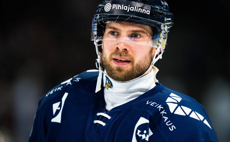 Finaaleista Leijoniin – huippukauden pelannut puolustaja jahtaa MM-paikkaa