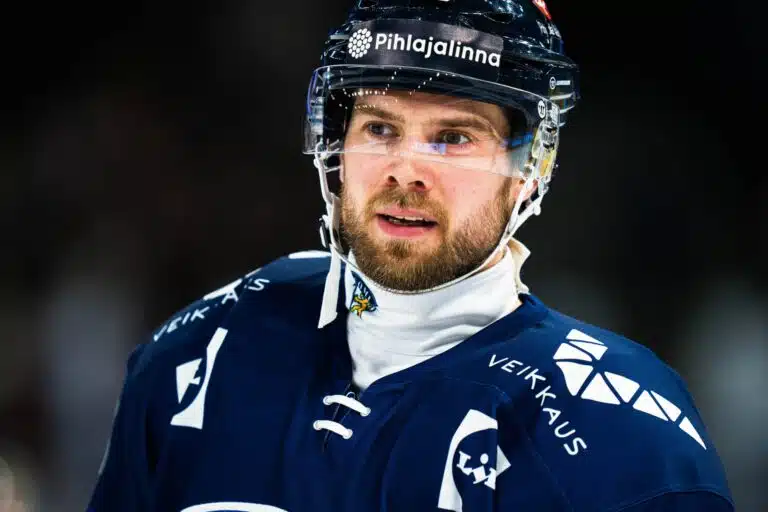 Draamaa Leijonien avauspelissä – ratkaiseva maali hylättiin loppuhetkillä
