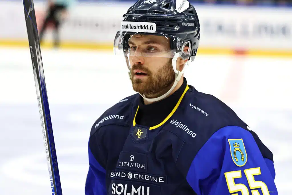 Huhut käy kuumina – Leijonista tuttu puolustaja lähellä SHL-sopimusta