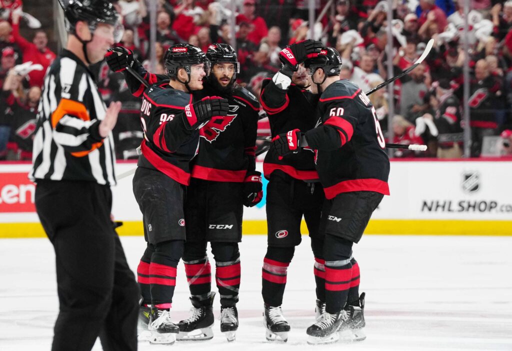 Carolina Hurricanes tavoittelee suuria – Sebastian Aholle nimekäs joukkuetoveri? Carolina Hurricanes tavoittelee suuria – Sebastian Aholle nimekäs joukkuetoveri?