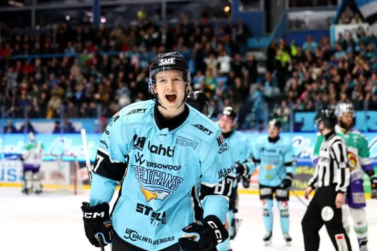 Suomalaispuolustaja naulasi tavoitteet ennen h-hetkeä – pudotti totuuden NHL:stä