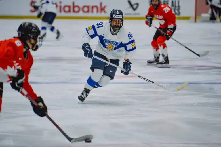 Nollat taulussa – Naisleijona ei voinut pidätellä totuutta