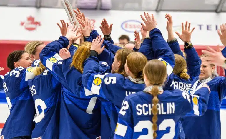 ”Mahdollisuus tehdä jotain erityistä” – Naisleijonat olympialaisiin nimekkäällä ryhmällä