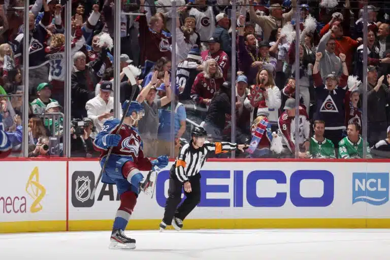 NHL: Ruotsalaislegenda pudotti hanskat entisen Liiga-tähden kanssa – törmäsi sitten kielimuuriin