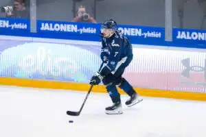 Leijona-pelaaja oli ison valinnan edessä – tästä syystä Jokerit vei voiton
