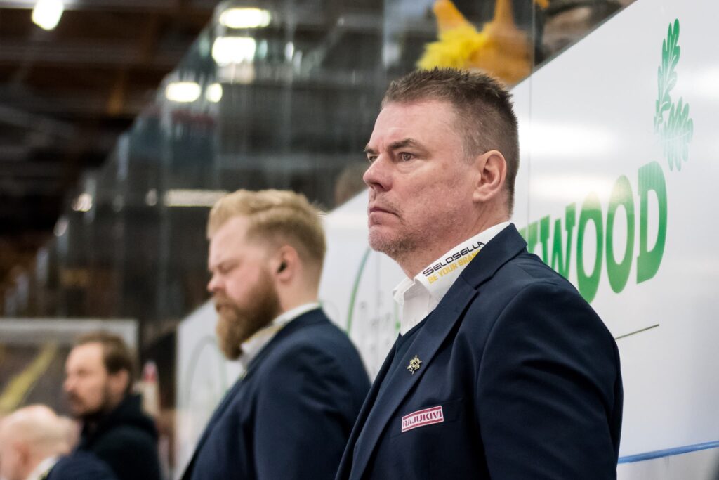 Leijona-ikoni Raimo Helmisen SaiPa hankki kovia nimiä Leijona-ikoni Raimo Helmisen SaiPa hankki kovia nimiä