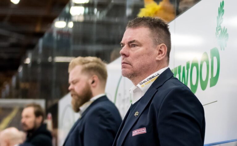 Leijona-ikoni Raimo Helmisen SaiPa hankki kovia nimiä