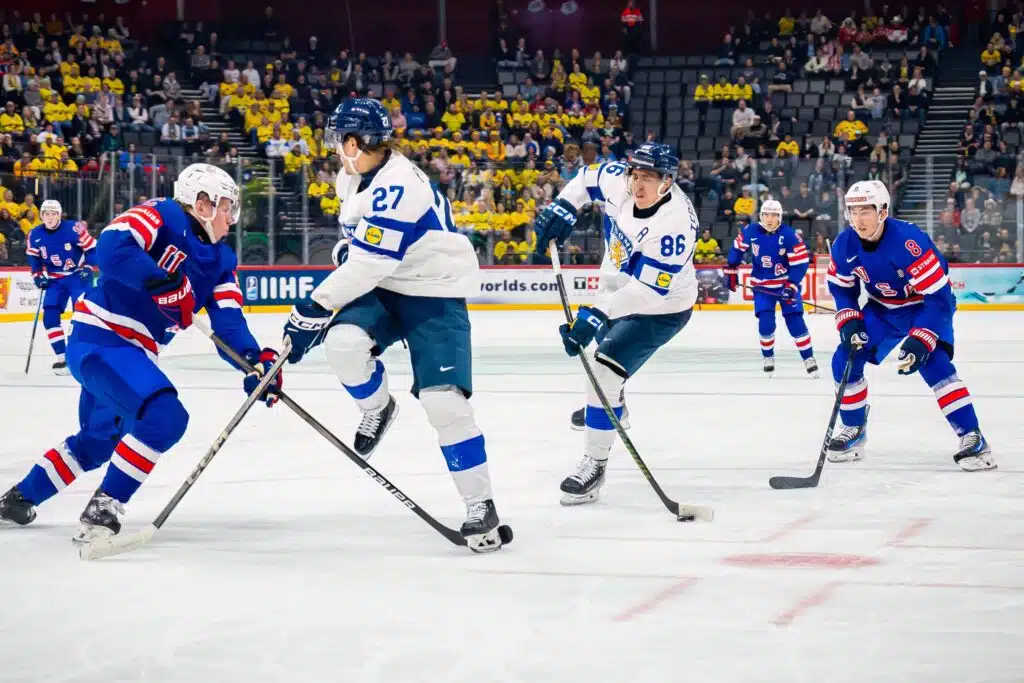 Se on siinä – Leijonat laulukuoroon Tukholmassa