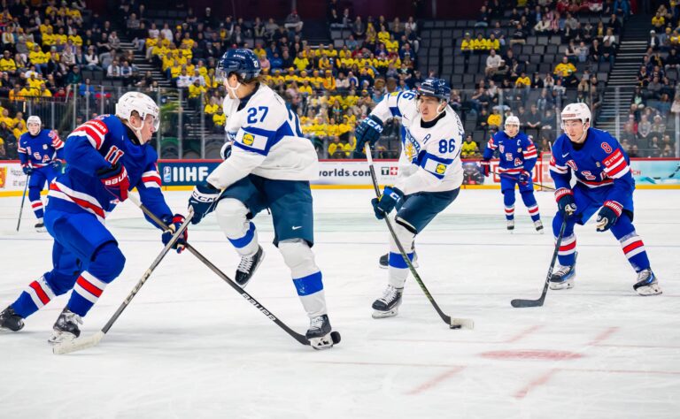 Se on siinä – Leijonat laulukuoroon Tukholmassa