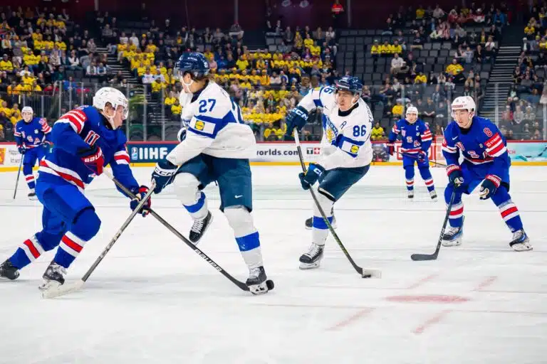 Se on siinä – Leijonat laulukuoroon Tukholmassa