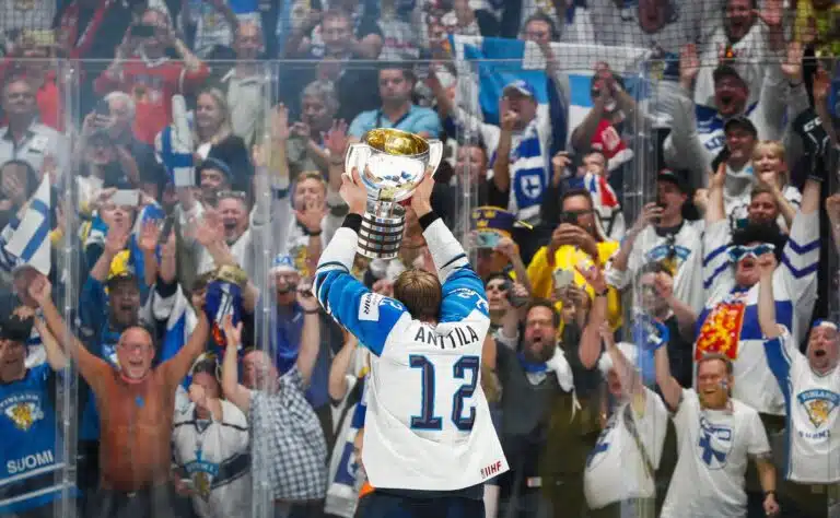 Näkökulma: Susijengin vai Leijonien saavutus kovempi?