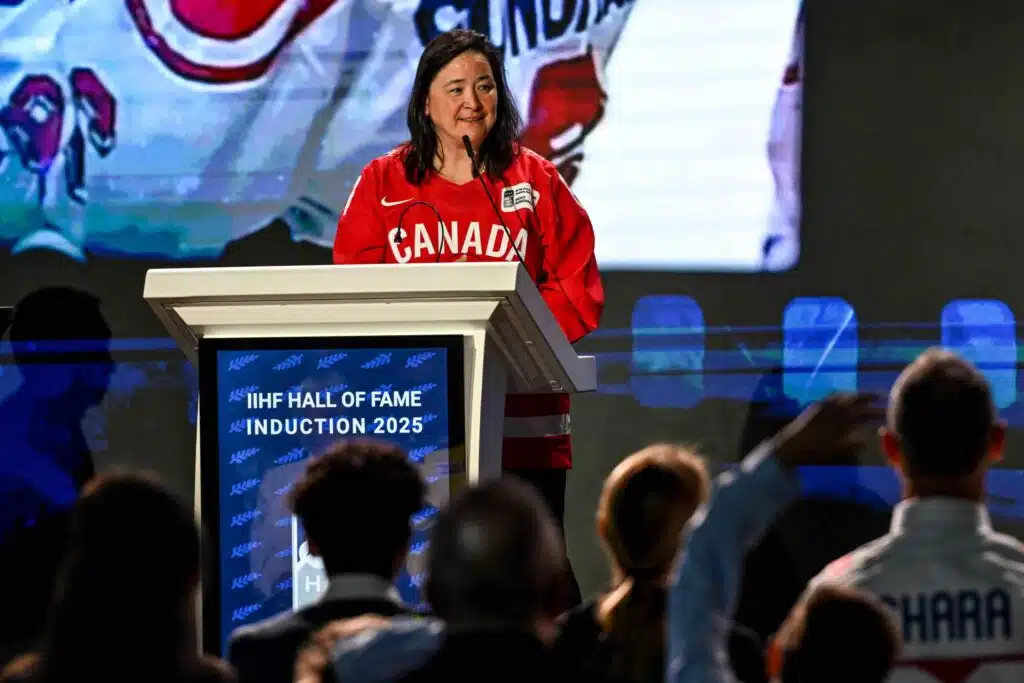 Kanadan legendalta upeita kehuja suomalaisille