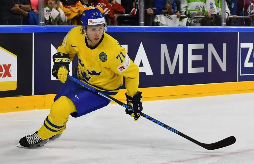 Ruotsin maajoukkue menettää tähtensä – Karlsson sivuun olympialaisista