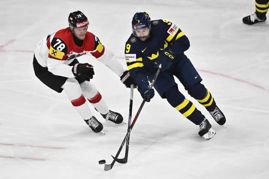 Brutaalilla tavalla flopannut Ruotsin MM-pelaaja kehuu NHL-tähteä: ”Se on hieno tapa”