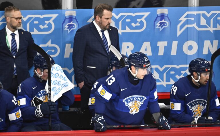 LeijonaUutiset Tukholmassa: Suomen pakkopullaottelussa ikävää yleisökatoa