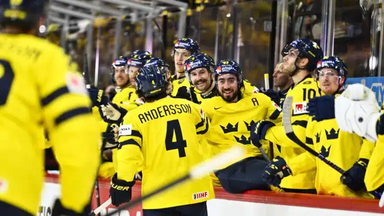 Tre Kronorin tähti ei voinut enää vaieta – paljasti NHL-miljonäärin kohtalon