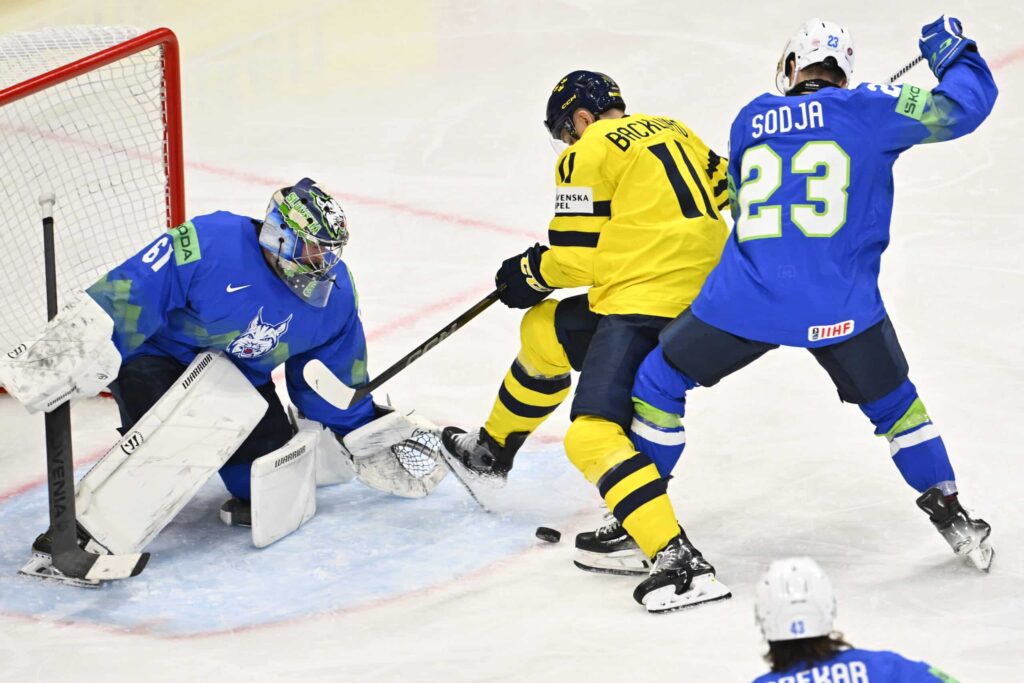 Slovenian veskari esti toisen peräkkäisen nöyryytyksen - torjui hurjat 56 laukausta Slovenian veskari esti toisen peräkkäisen nöyryytyksen – torjui hurjat 56 laukausta