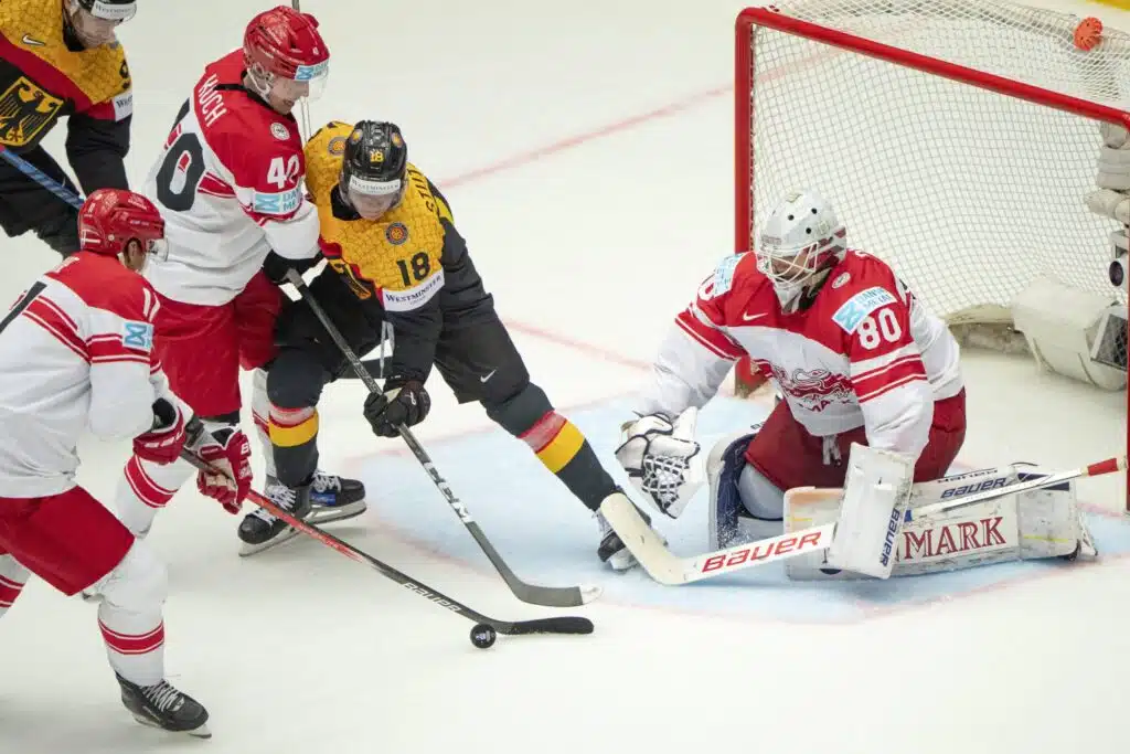 Paikka puolivälieriin ratkesi pitkän kaavan kautta – kisaisäntä Tanska jatkoon